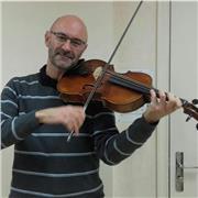 Professeur en Conservatoire à Rayonnement Régional propose des cours particuliers de violon ou alto pour élèves débutants ou plus avancés